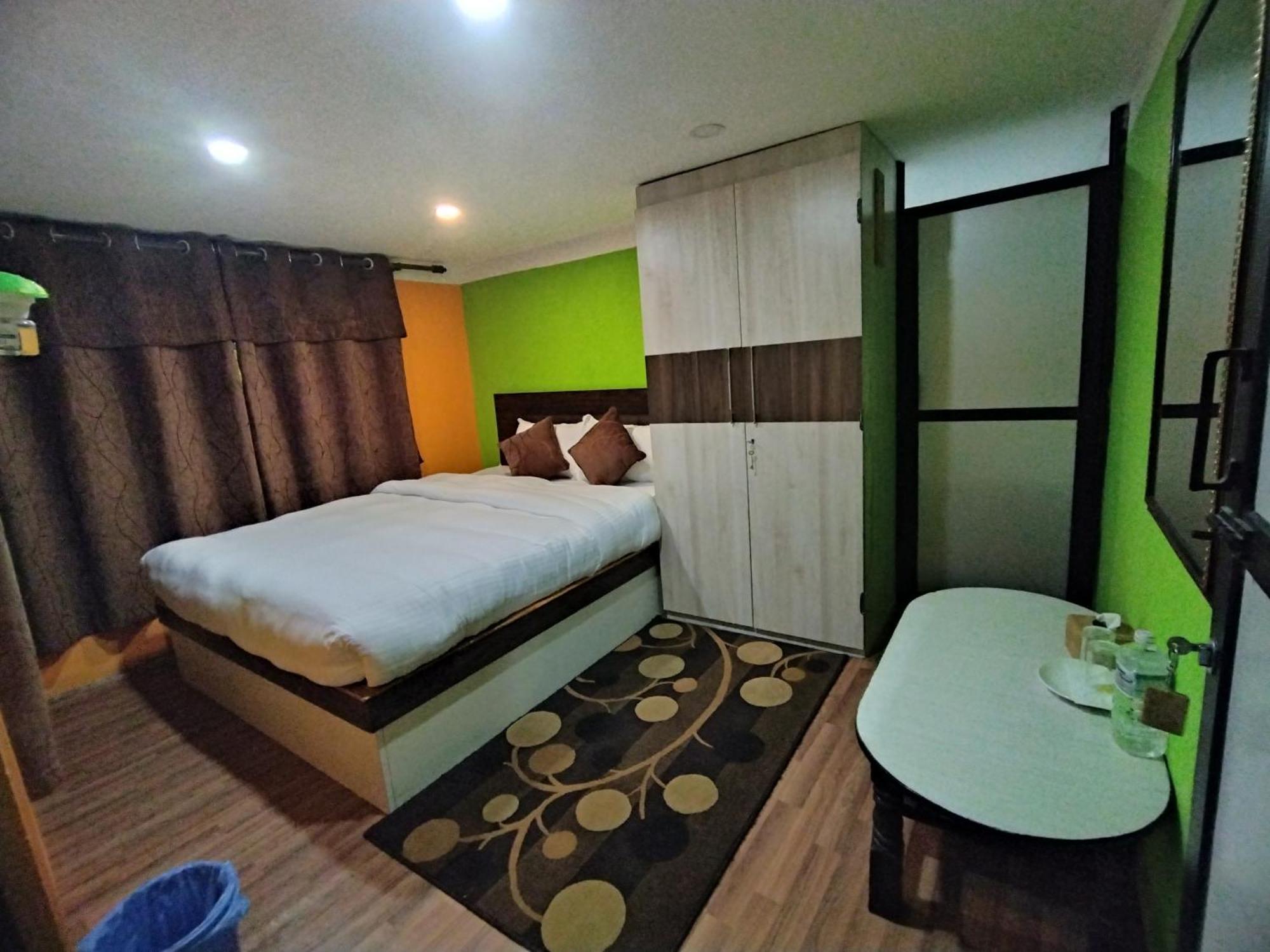 Chareli Resort Nagarkot Exteriör bild