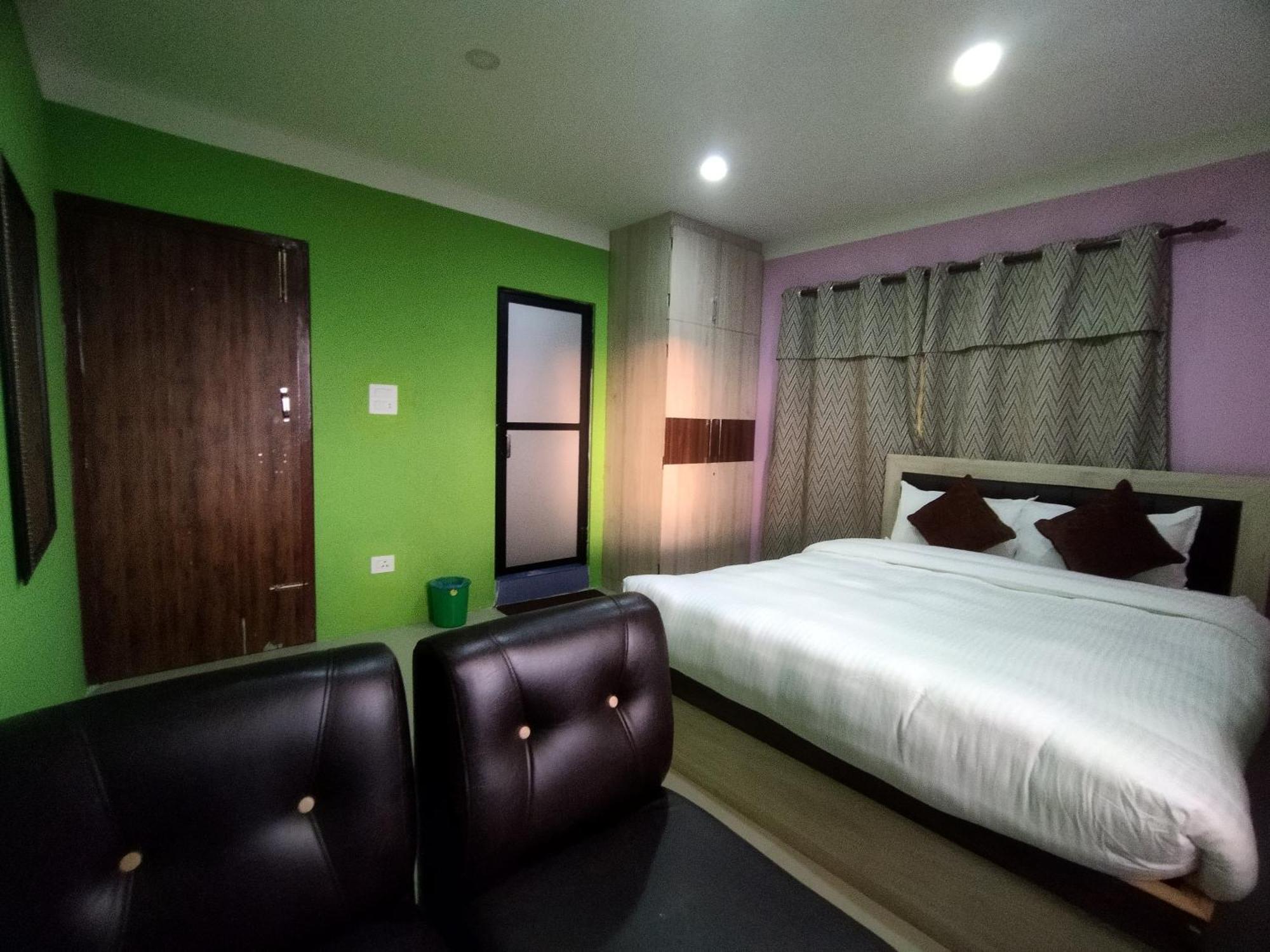 Chareli Resort Nagarkot Exteriör bild